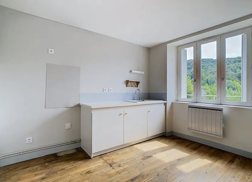 Appartement à louer, 60m², Saint-Martin-Valmeroux