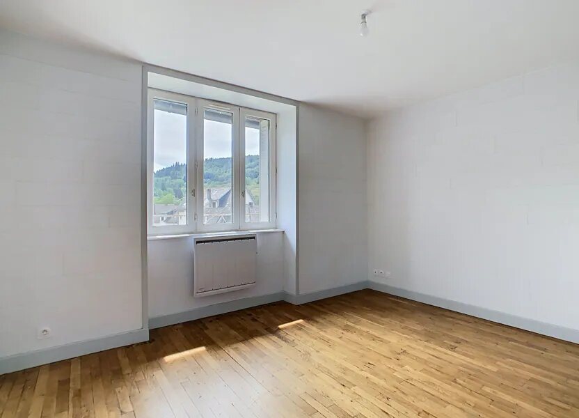 Appartement à louer, 60m², Saint-Martin-Valmeroux