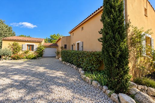 Maison 6 pièces 173 m² · à Uzès · 173 m² · 545 000 €