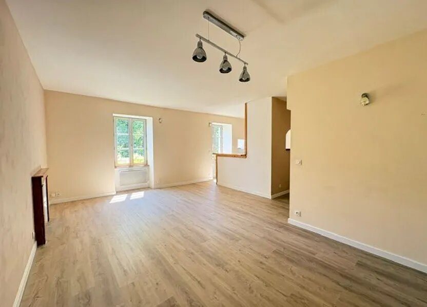 Appartement à louer, 70m², Marcillac-Vallon