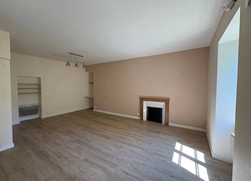 Appartement à louer, 70m², Marcillac-Vallon
