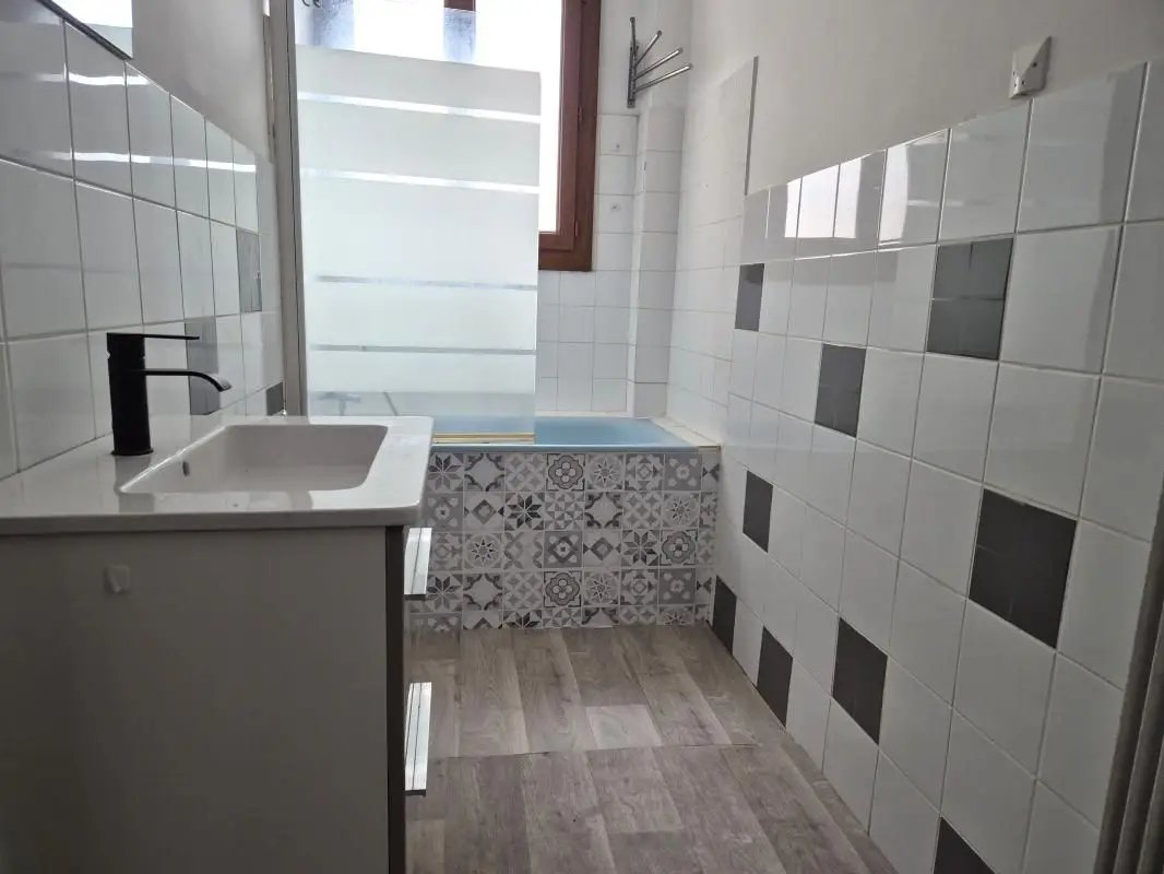 Appartement à vendre, 63m², Aubagne