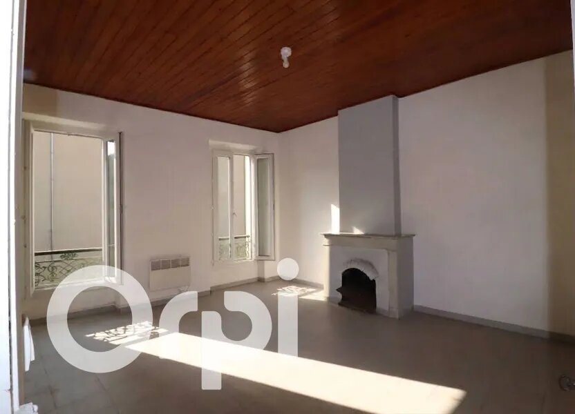 Appartement à louer, 74m², Roquevaire