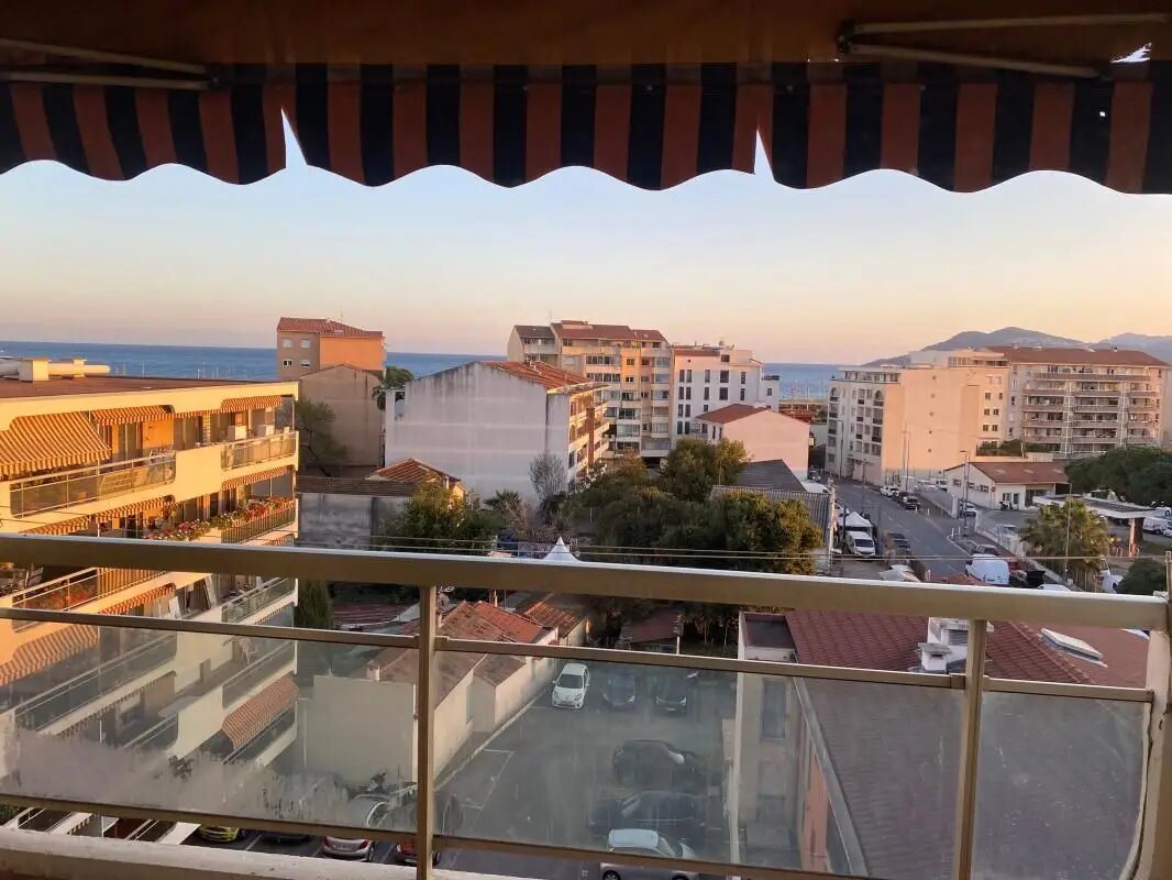 Appartement à louer, 65m², Cannes-la-Bocca