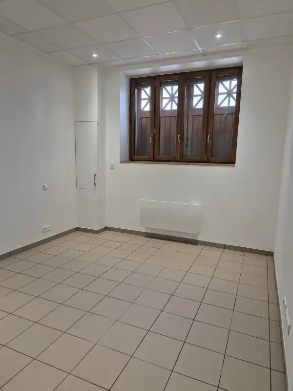 Appartement à louer, 38m², Nerville-la-Forêt