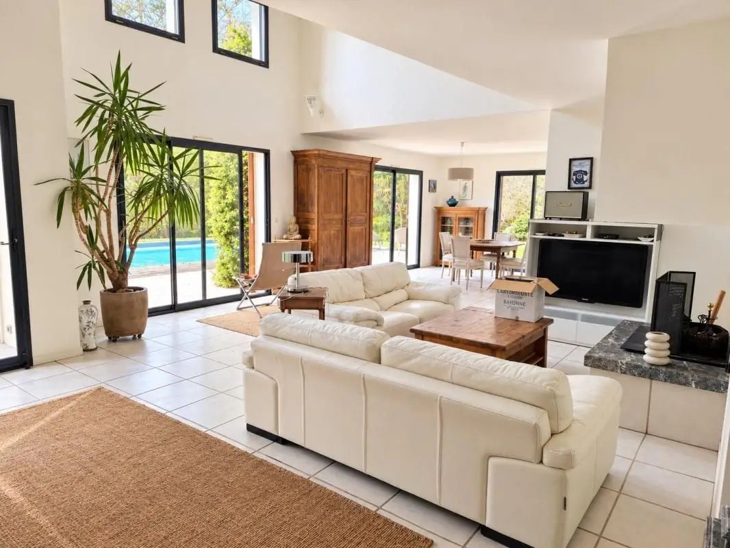 Maison à vendre, 232m², Saint-Martin-de-Seignanx