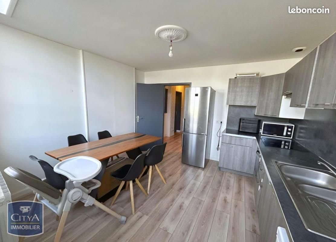 Appartement à louer, 86m², Saint-Quentin