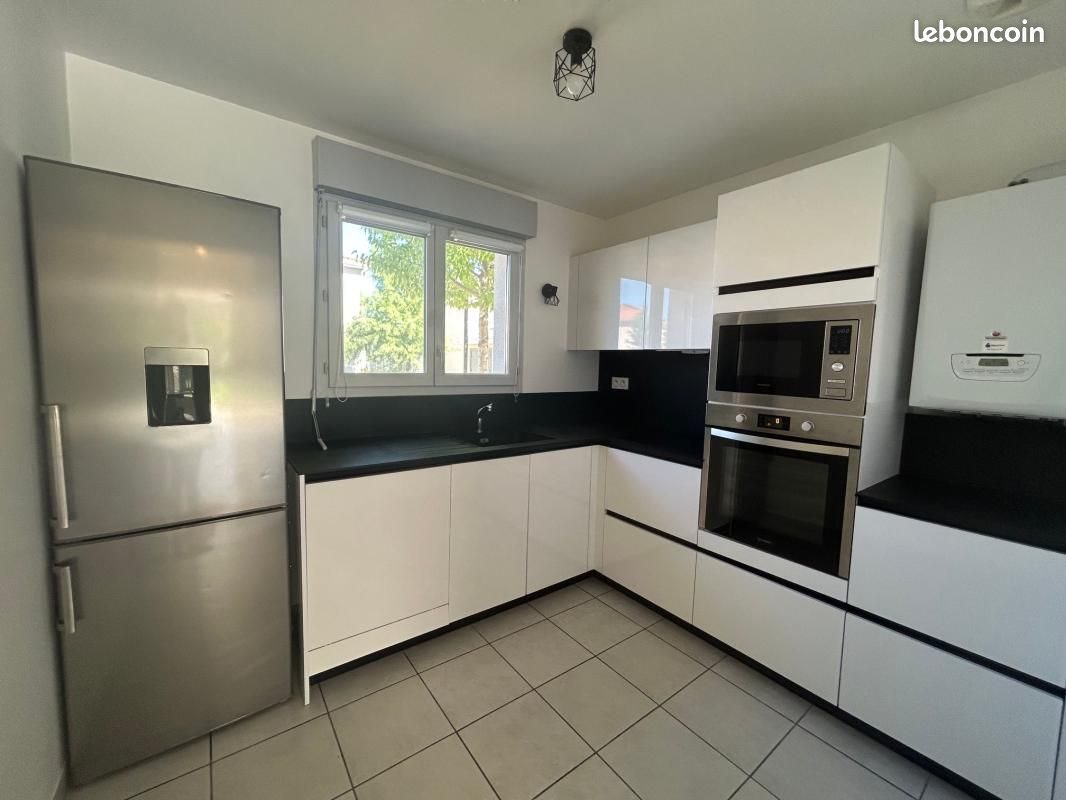 Maison à louer, 85m², Pont-Evêque