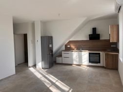 Appartement à louer, 61m², Riez