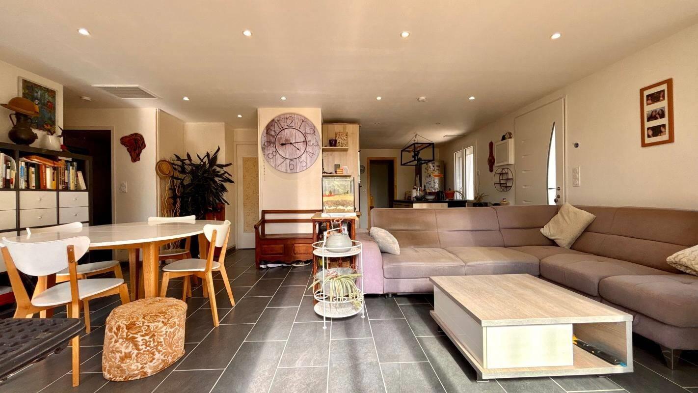 Maison à vendre, 70m², Vailhauquès