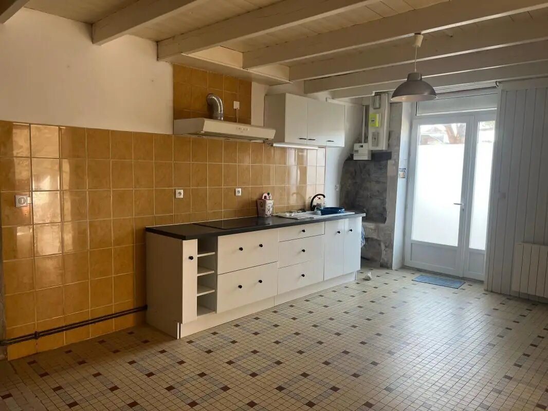 Maison à louer, 99m², Chenac-Saint-Seurin-d'Uzet