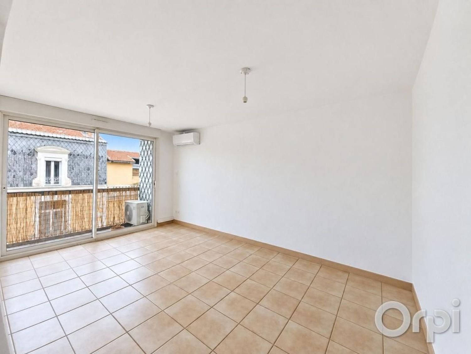 Appartement à louer, 66m², Béziers