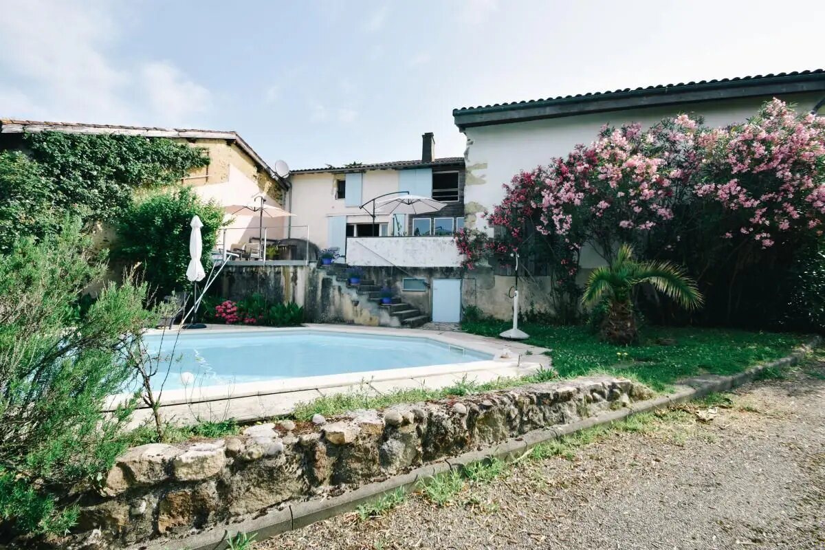 Maison à vendre, 237m², Coudures