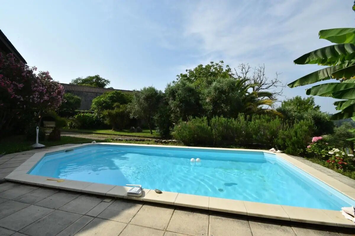Maison à vendre, 237m², Coudures