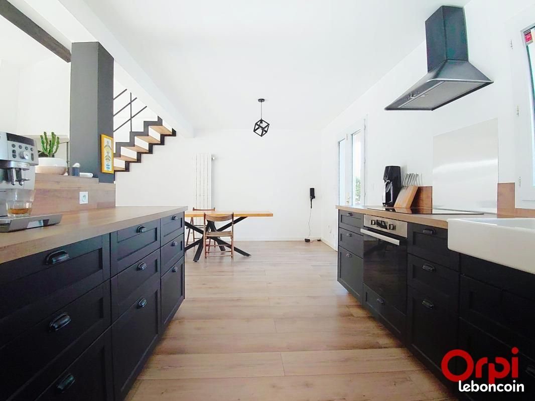 Maison à vendre, 125m², Saint-Geniès-des-Mourgues