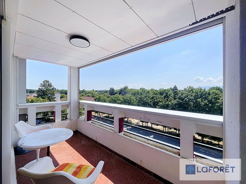 Appartement à louer, 92m², Saint-Genis-Pouilly