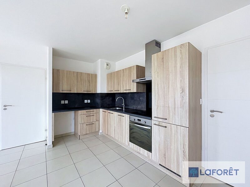Appartement à louer, 66m², Saint-Genis-Pouilly