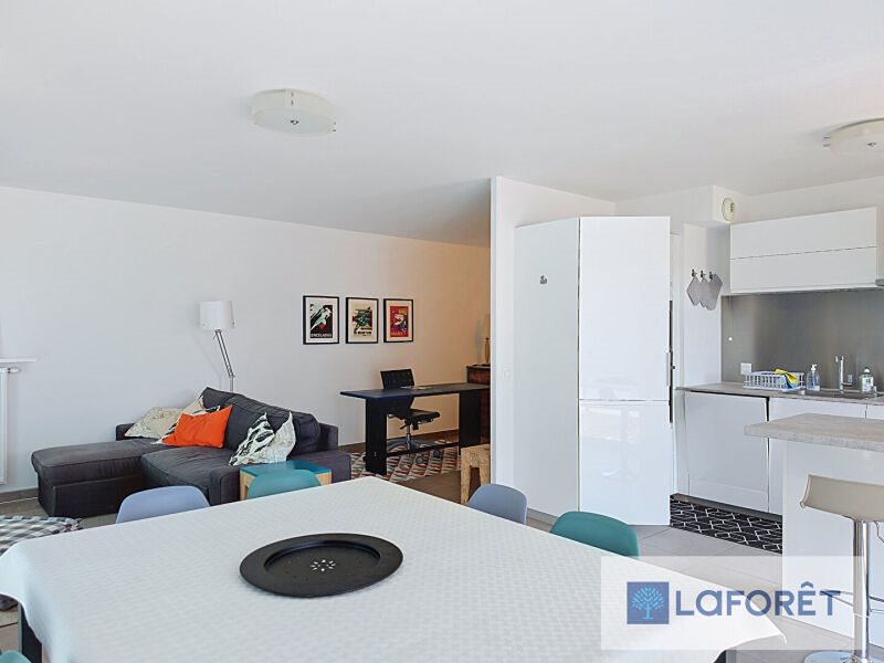 Appartement à vendre, 71m², Saint-Genis-Pouilly