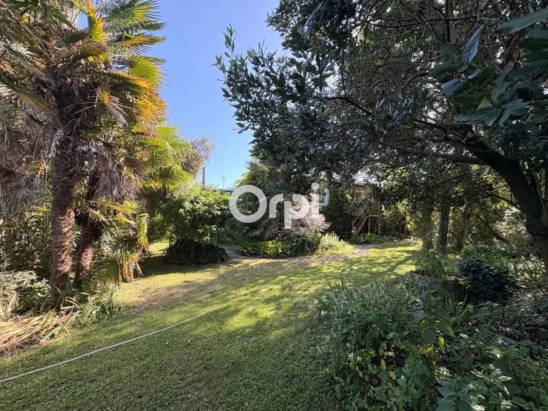 Maison à vendre, 272m², Saint-Just-Luzac