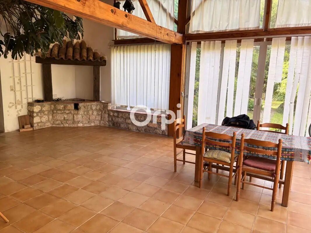 Maison à vendre, 272m², Saint-Just-Luzac