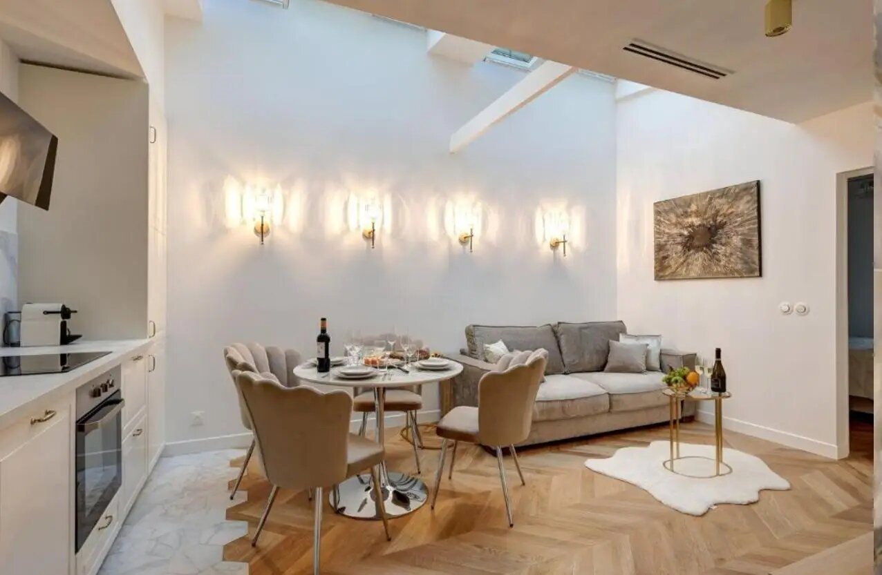 Appartement à louer, 75m², Paris 8ème