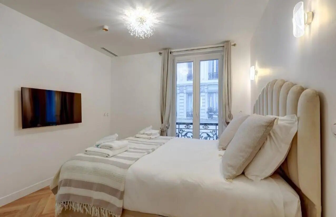 Appartement à louer, 75m², Paris 8ème
