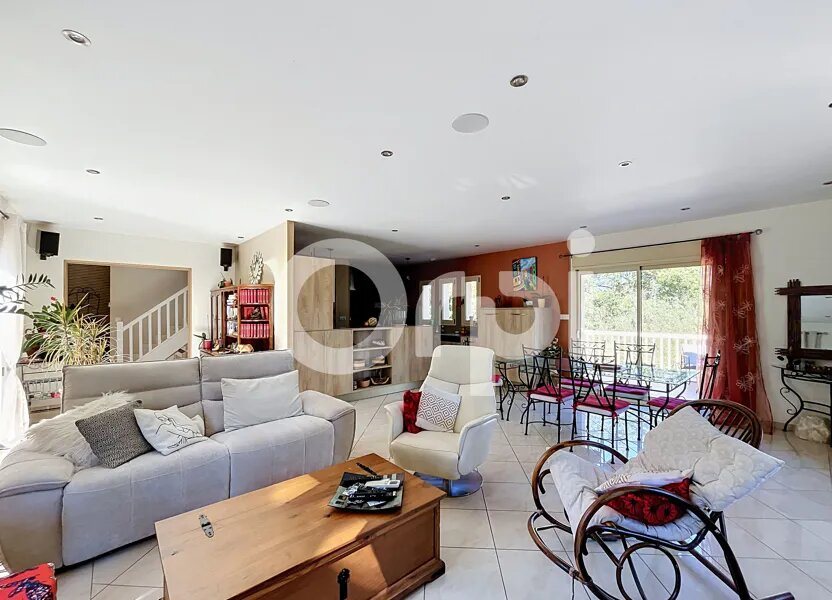 Maison à vendre, 193m², Saint-Viance