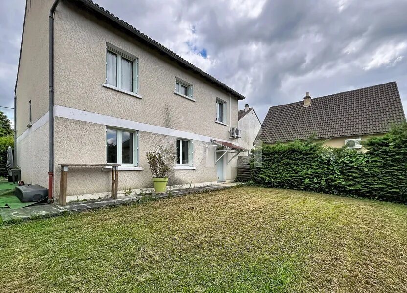 Maison à vendre, 112m², Saint-Pantaléon-de-Larche