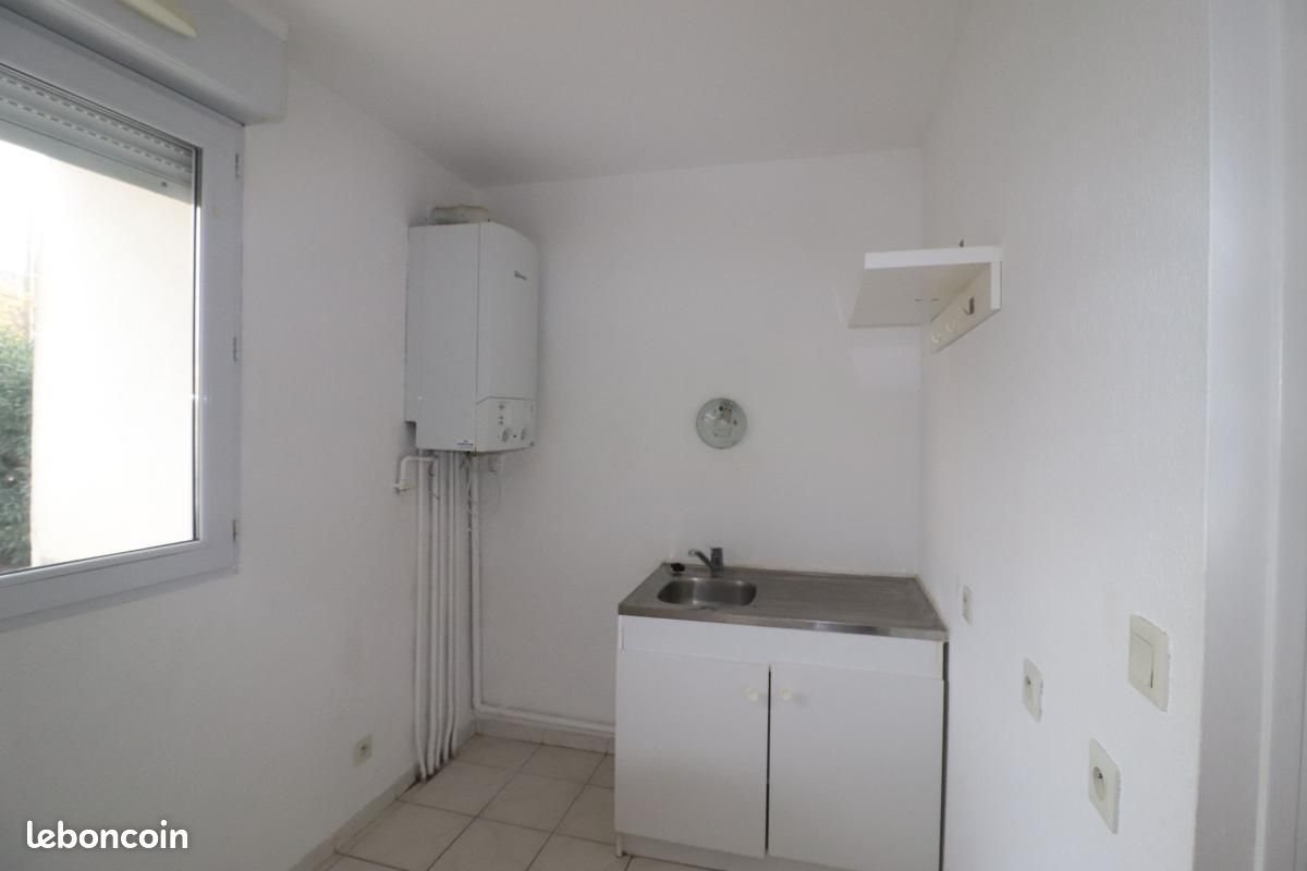 Appartement à louer, 24m², Roquevaire
