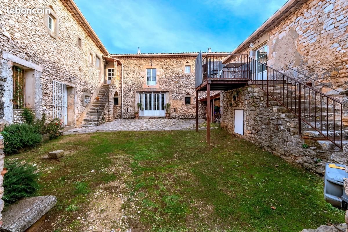 Maison à vendre, 698m², Sainte-Anastasie
