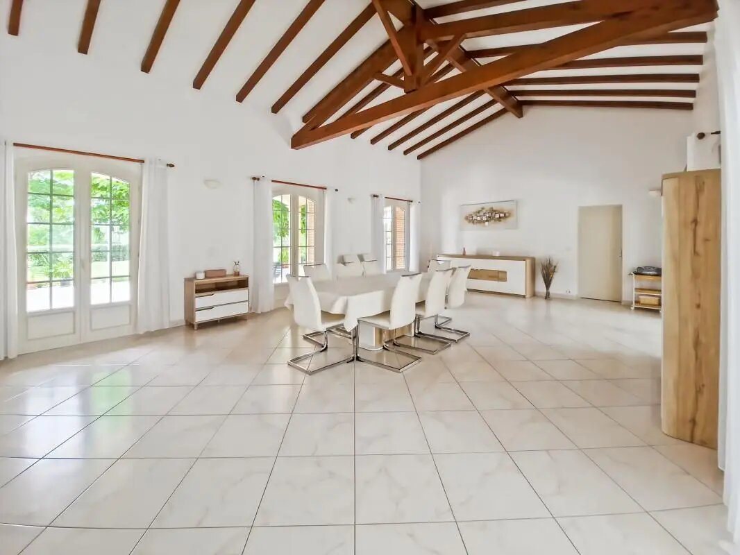 Maison à vendre, 330m², Saint-Pierre-de-Lages