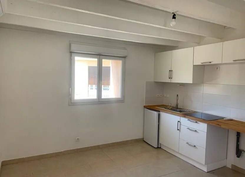 Appartement à louer, 29m², Nîmes