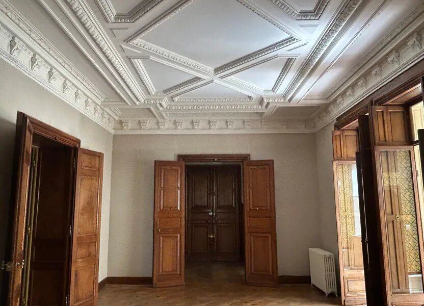 Appartement à louer, 221m², Nîmes