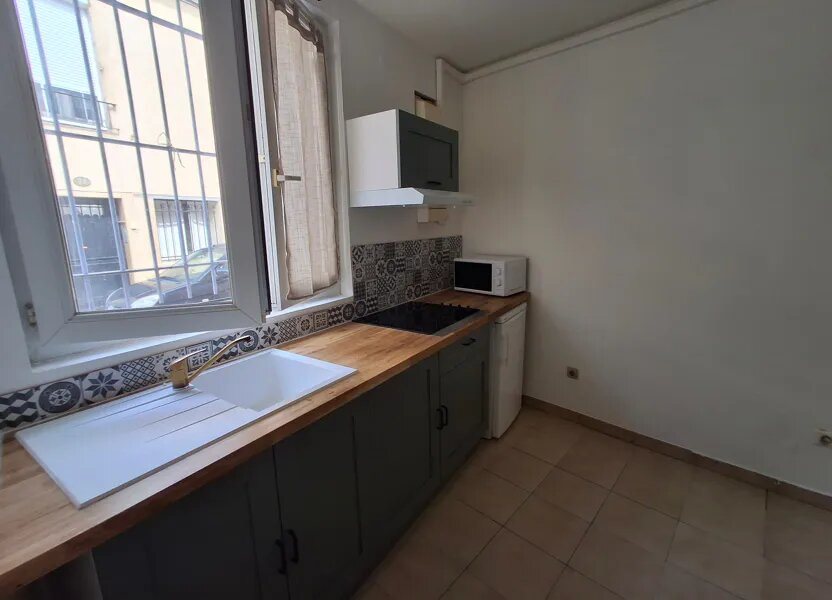 Appartement à louer, 23m², Nîmes