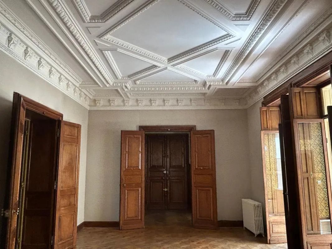 Appartement à louer, 221m², Nîmes