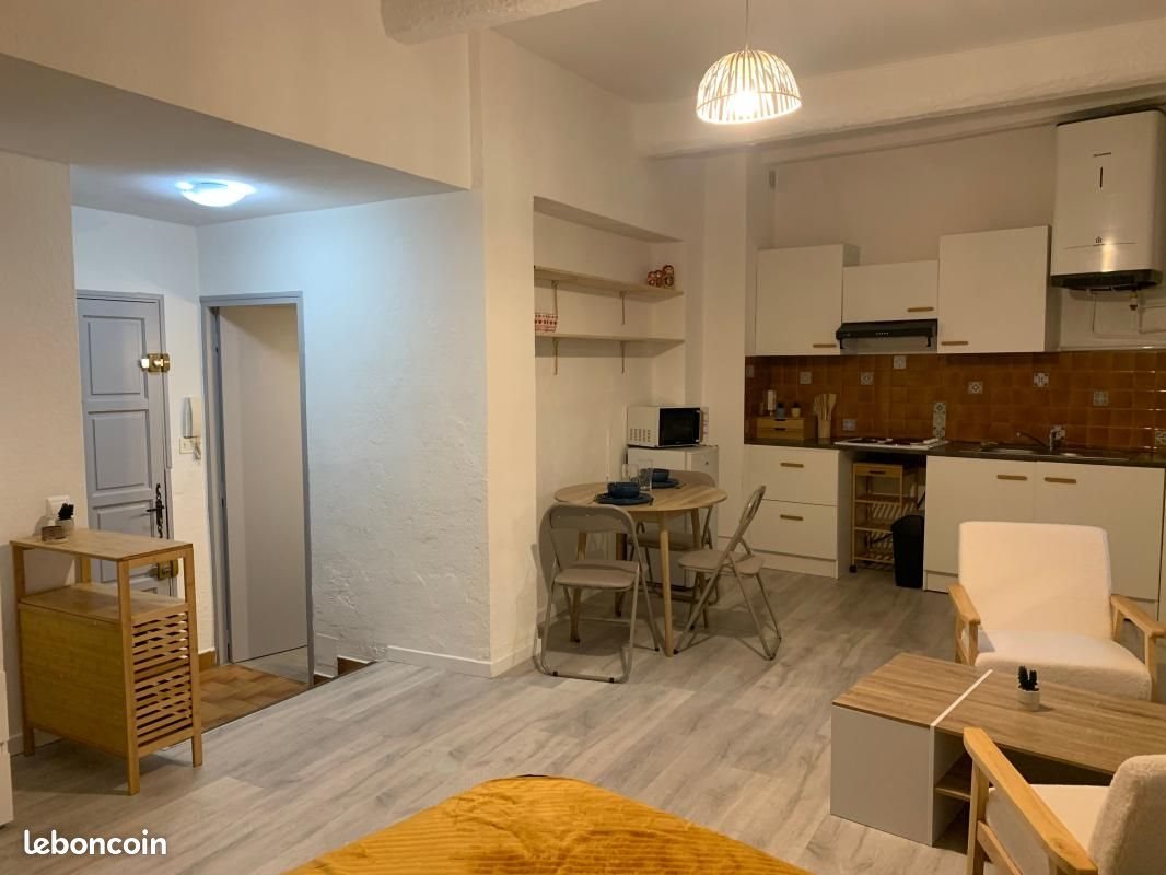 Appartement à louer, 27m², Nîmes