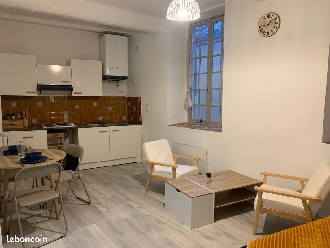 Appartement à louer, 27m², Nîmes