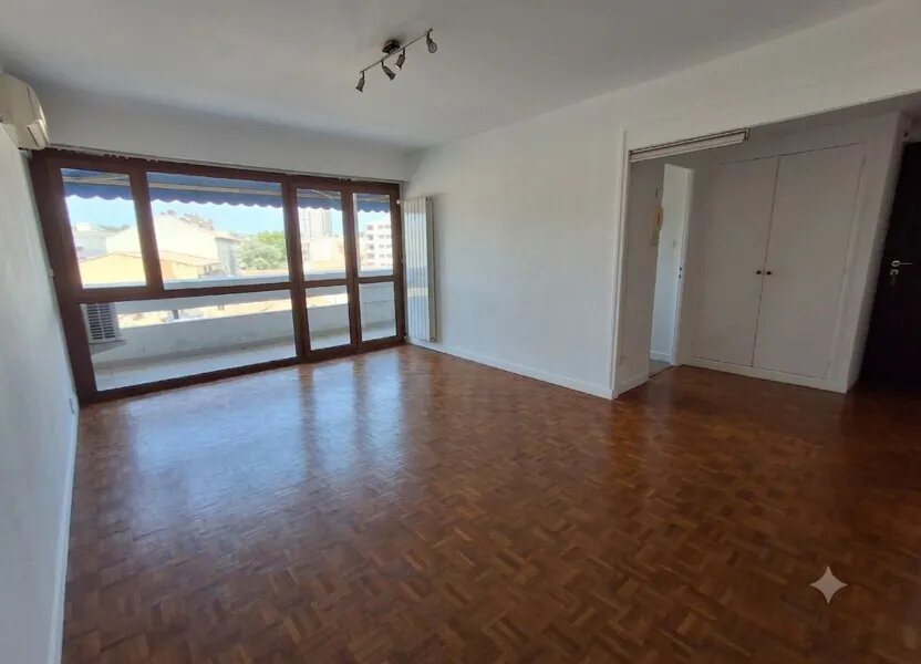 Appartement à louer, 81m², Nîmes