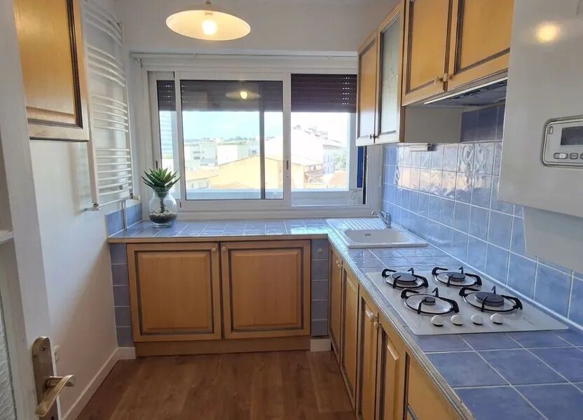 Appartement à louer, 81m², Nîmes