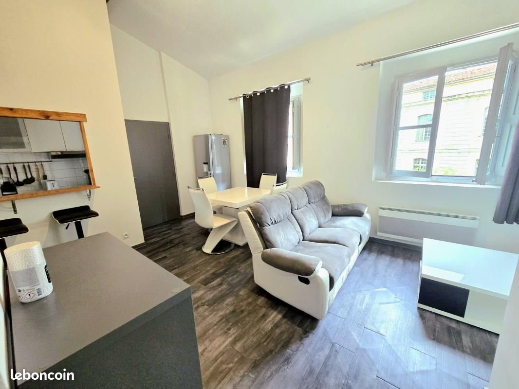 Appartement à louer, 48m², Nîmes
