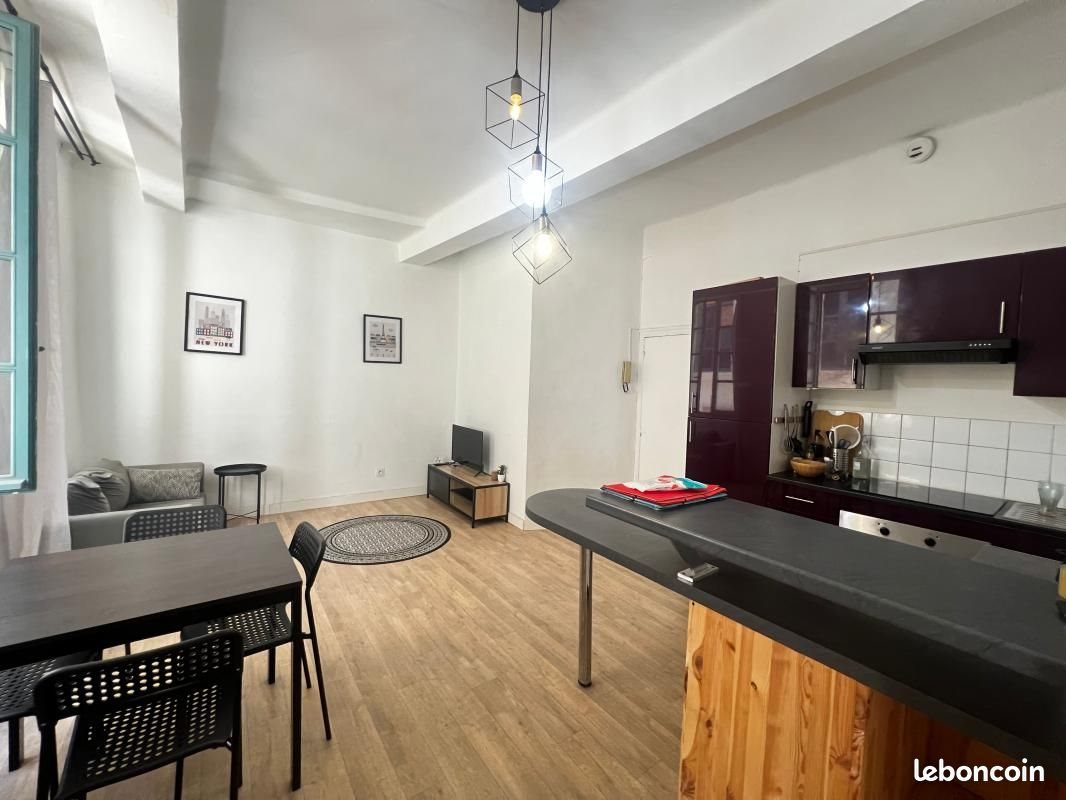 Appartement à louer, 32m², Nîmes