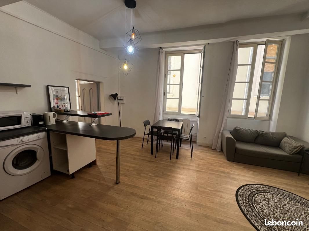 Appartement à louer, 32m², Nîmes