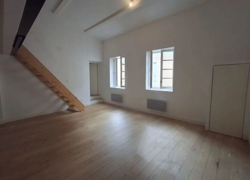 Appartement à louer, 50m², Nîmes