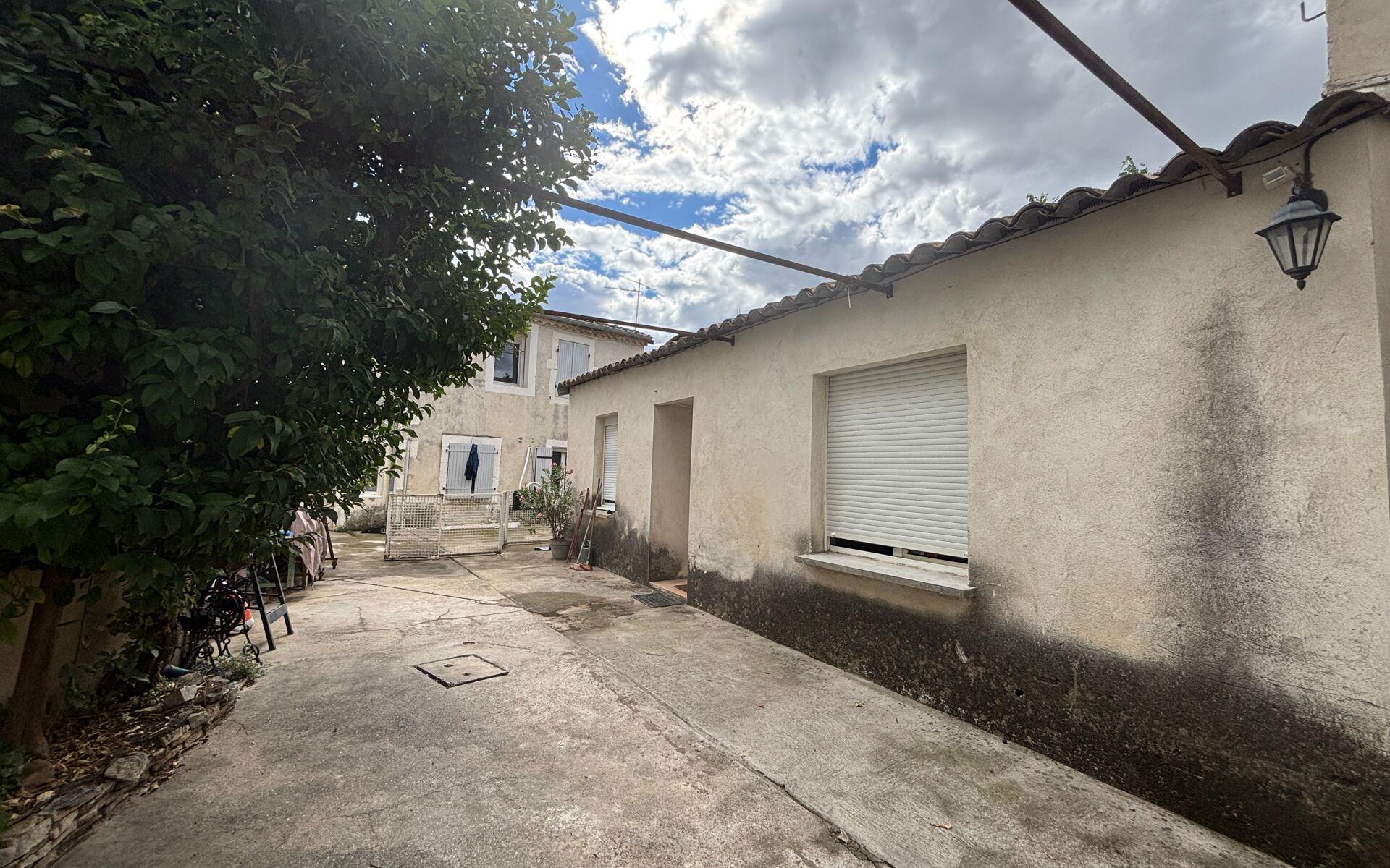 Maison à vendre, 350m², Marguerittes