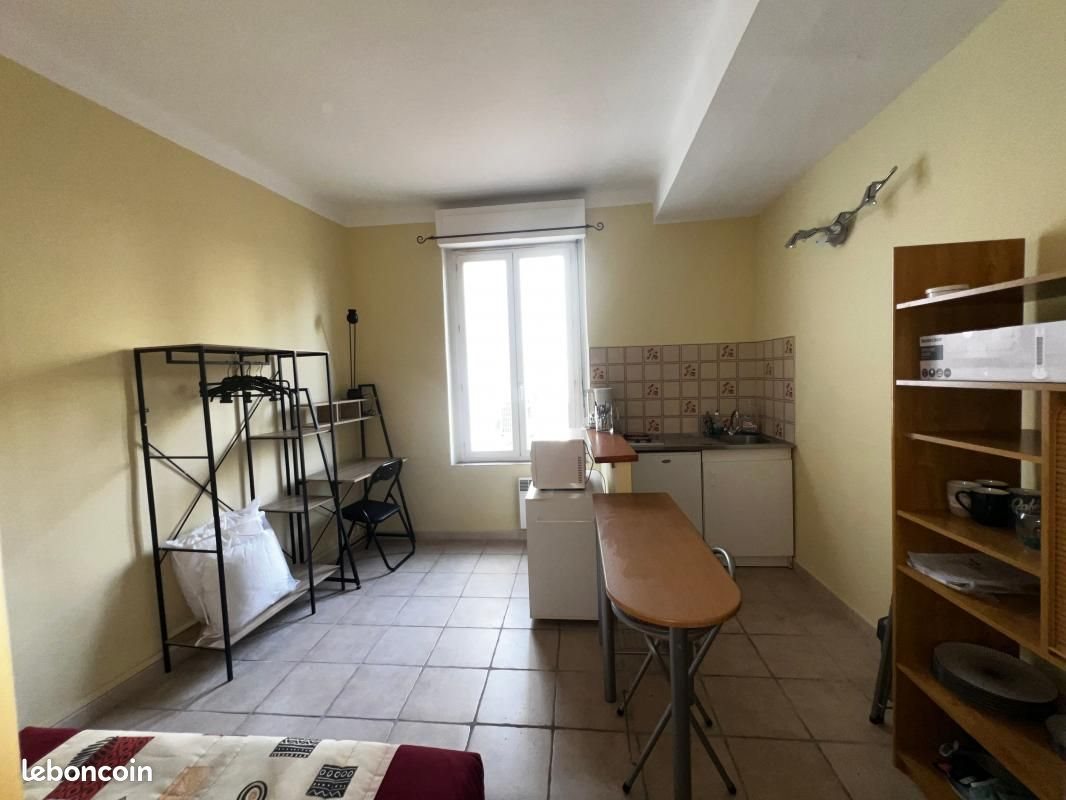 Appartement à louer, 17m², Nîmes
