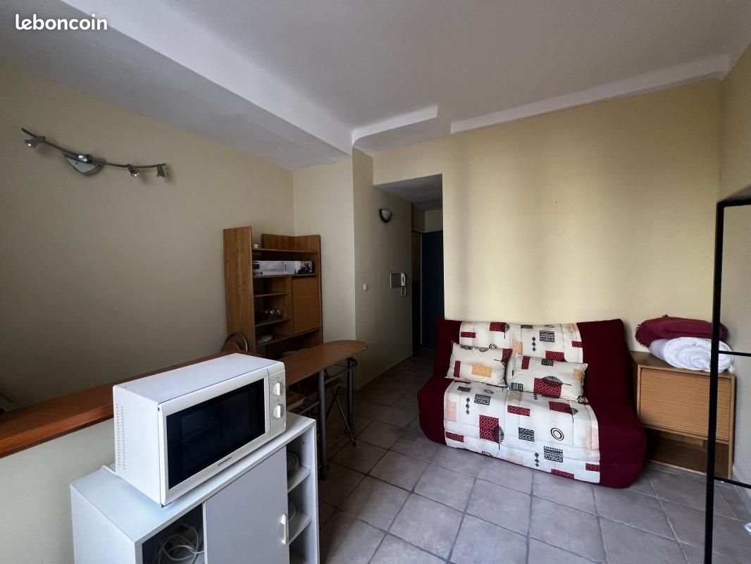 Appartement à louer, 17m², Nîmes