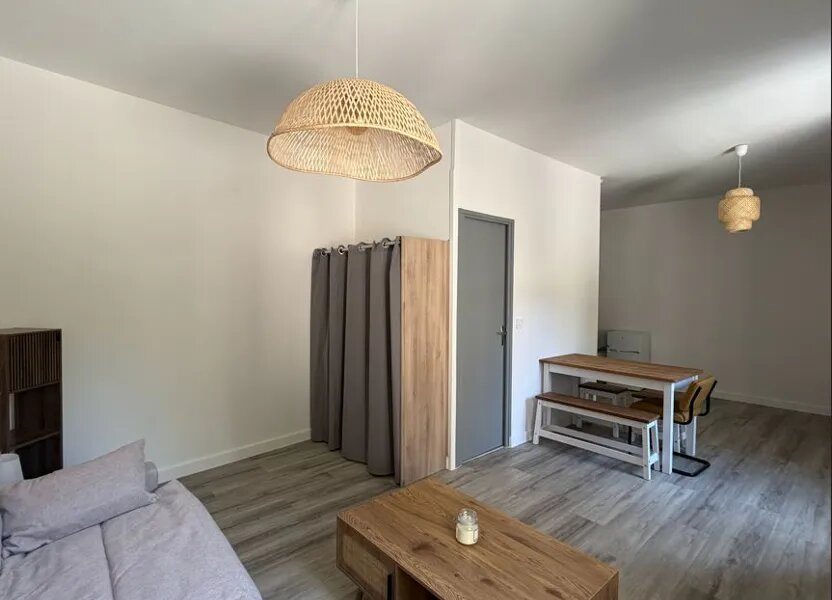 Appartement à louer, 29m², Nîmes