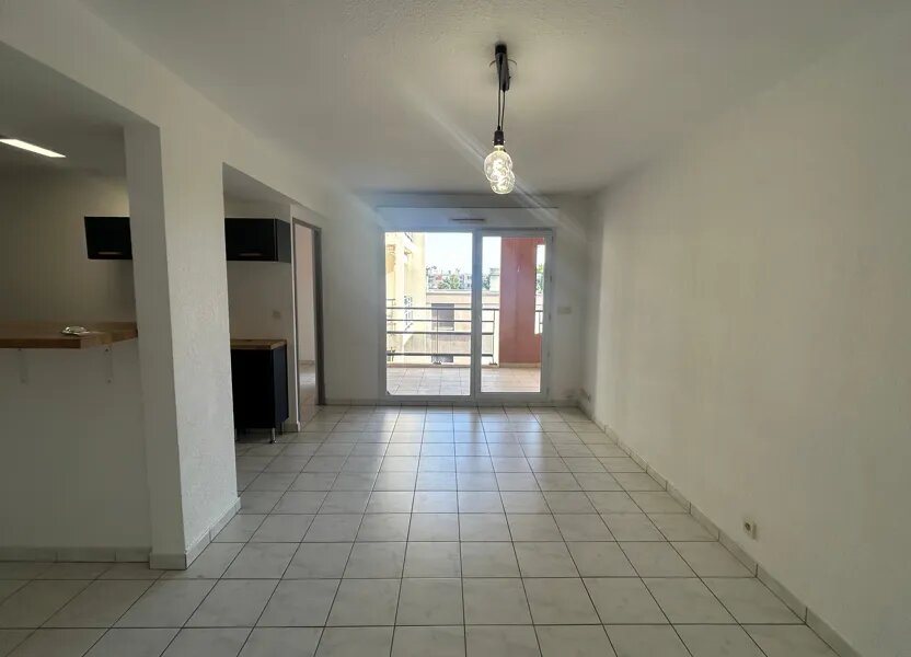 Appartement à louer, 53m², Nîmes