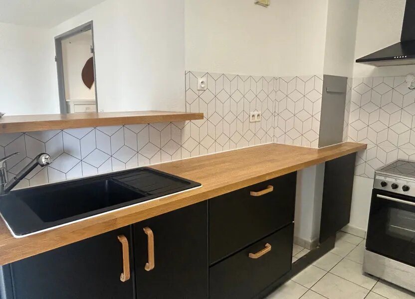 Appartement à louer, 53m², Nîmes
