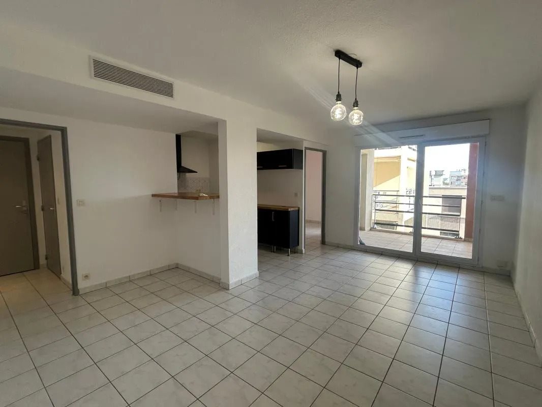 Appartement à louer, 53m², Nîmes